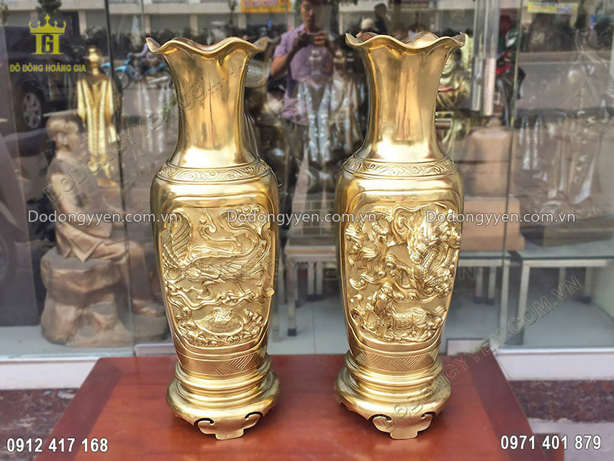 Đ&ocirc;i lọ hoa bằng đồng v&agrave;ng c&aacute;t t&uacute;t m&agrave;u sắc sang trọng